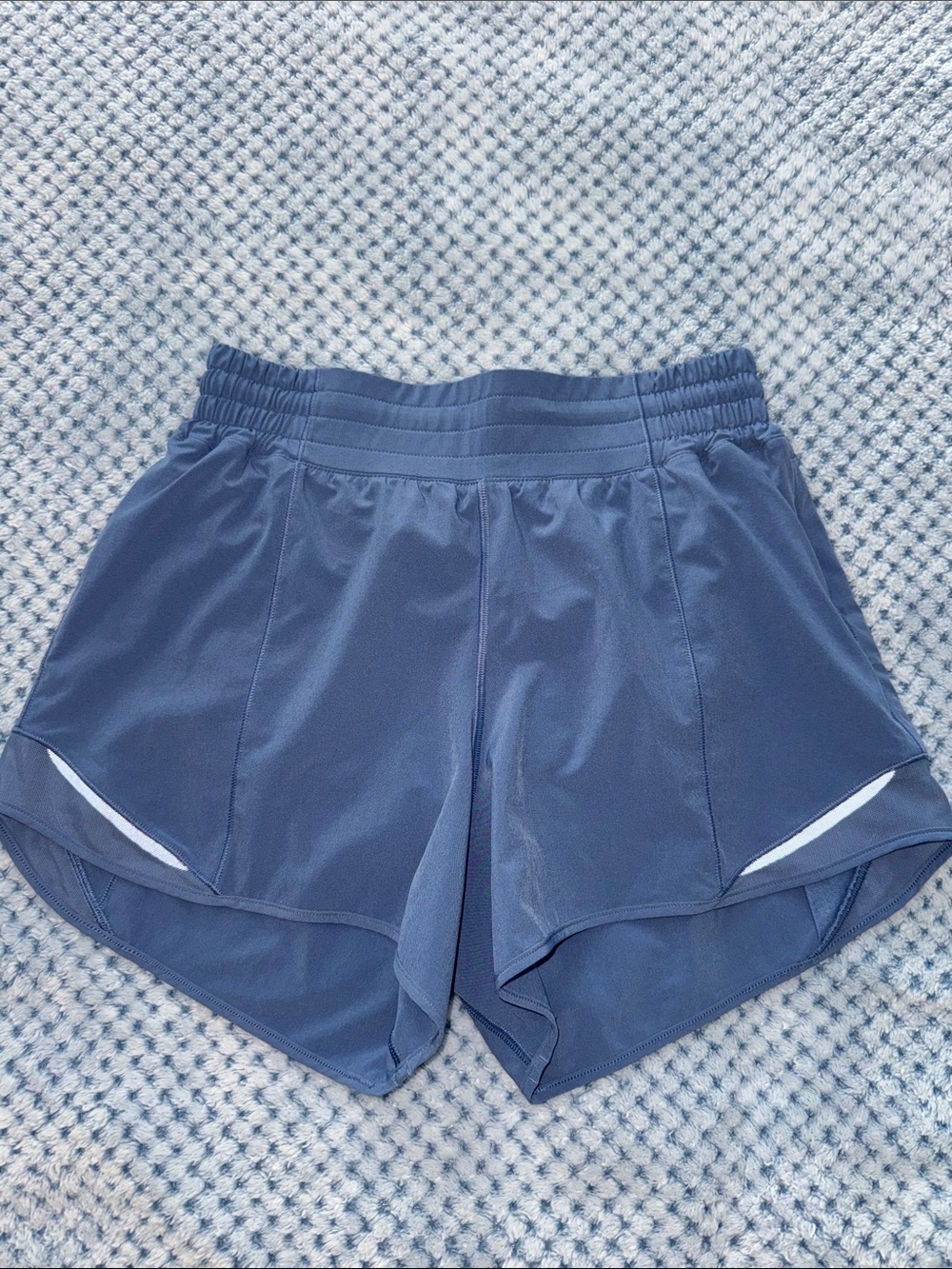 Lululemon 4inch hotty hot shorts